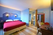 Charming Room Gwith terrace